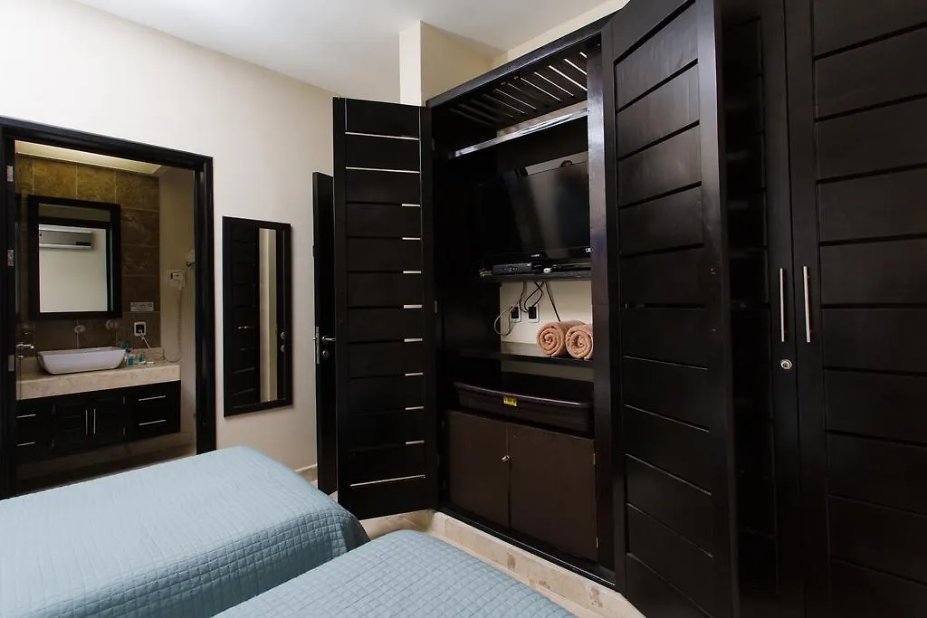 Oceanfront El Faro Surf 302 Apartment Playa del Carmen